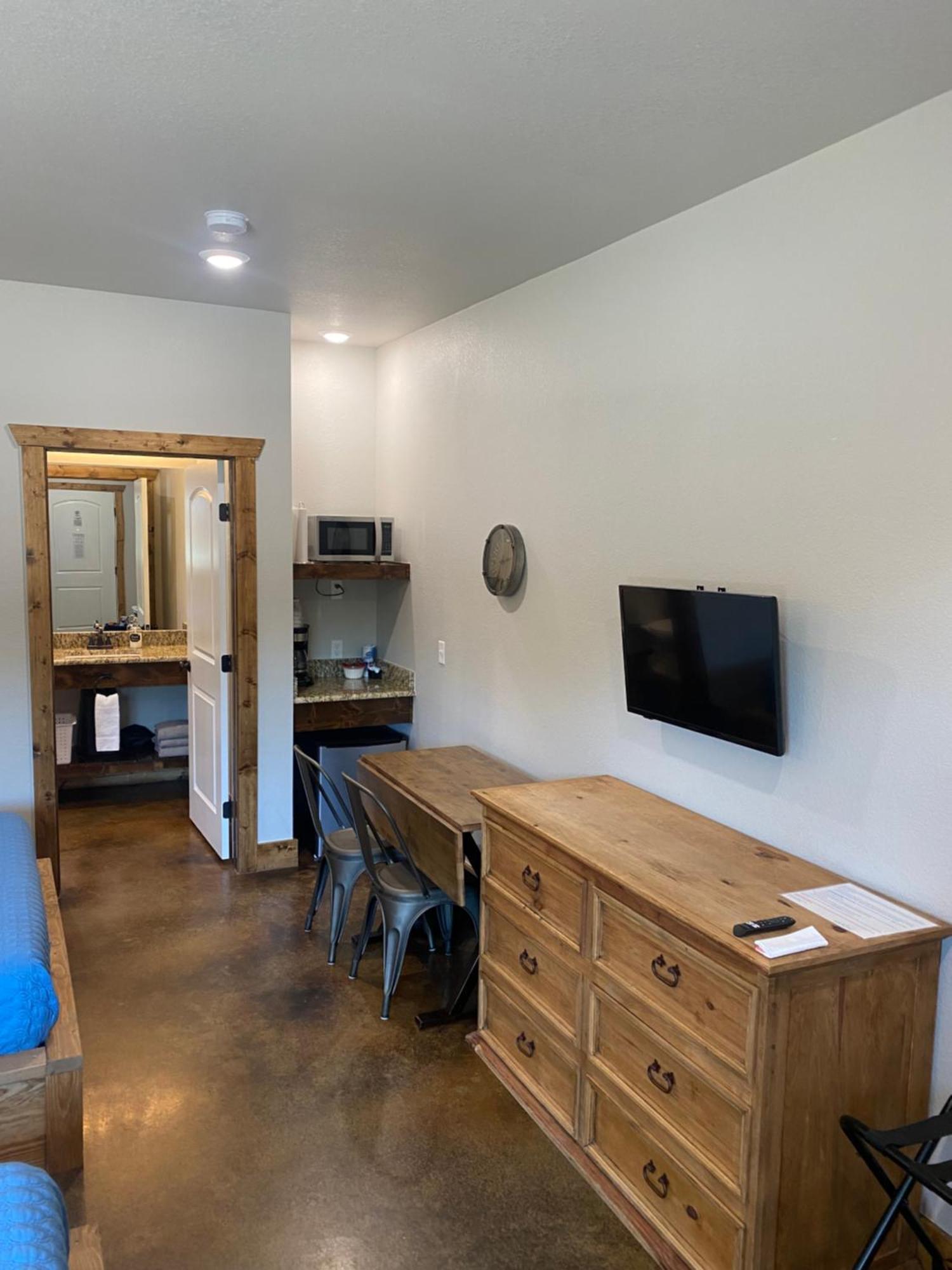 The Woods Lodging Kingston 部屋 写真